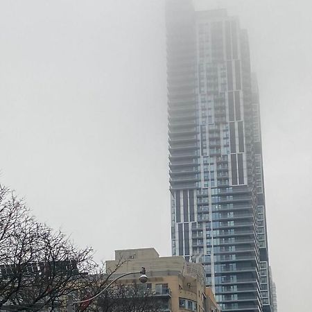 Cozy Holiday Home Toronto Exterior photo